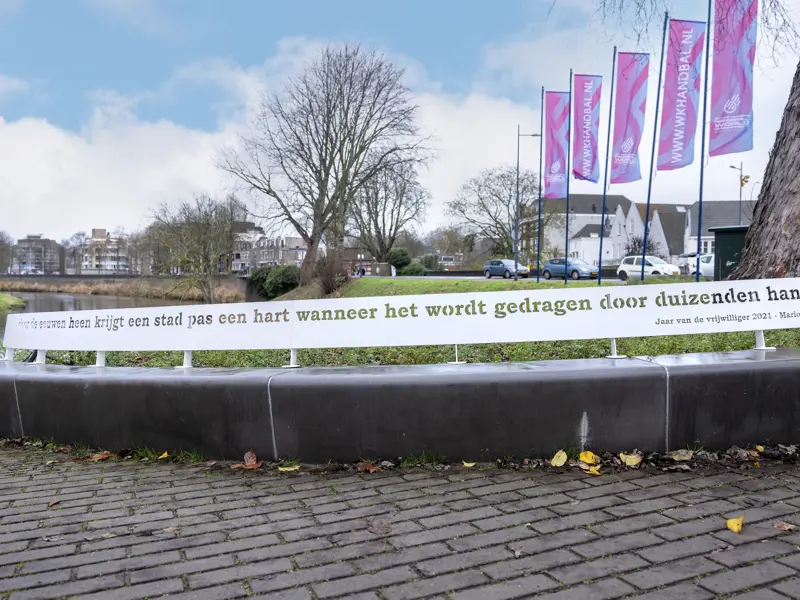 Vrijwilligersbank 01